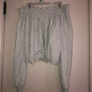 GARGE OVER SHOULDER TOP